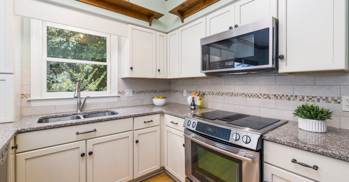 Creating Functional Workspaces in Minimalist Kitchen Designs